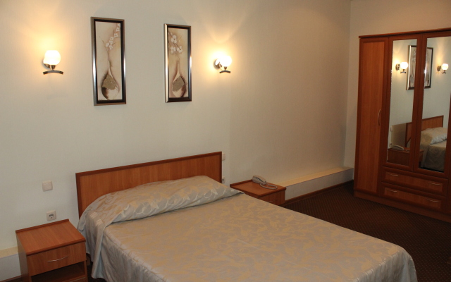 Zolotoj Lev Hotel