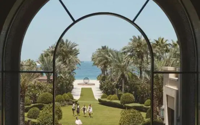 Four Seasons Dubai at Jumeirah Beach Resort