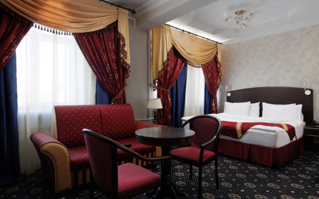 Moscow Holiday Hotel