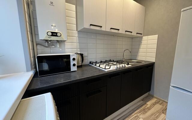 Dvukhkomnatnaya na Svobody 59 Flat