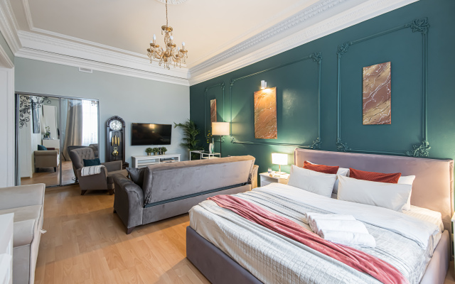 Квартира GM Apartments в Сталинской высотке