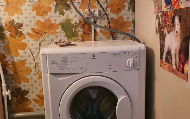 V Starinnom Osobnyake  voskresenskaya - Pamyatnik Provintsialnogo Klassitsizma Flat