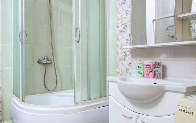 Na Ulitse Sukhodolskaya 12 Flat