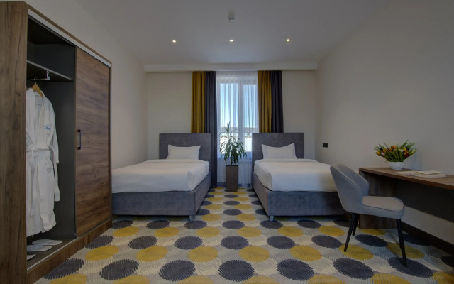 Grand Khan Tengri Hotel