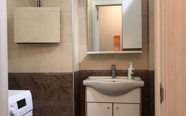 Oktyabryskiy Bulvar 26-A-5 Apartments