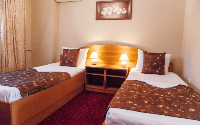 Romanov Hotel