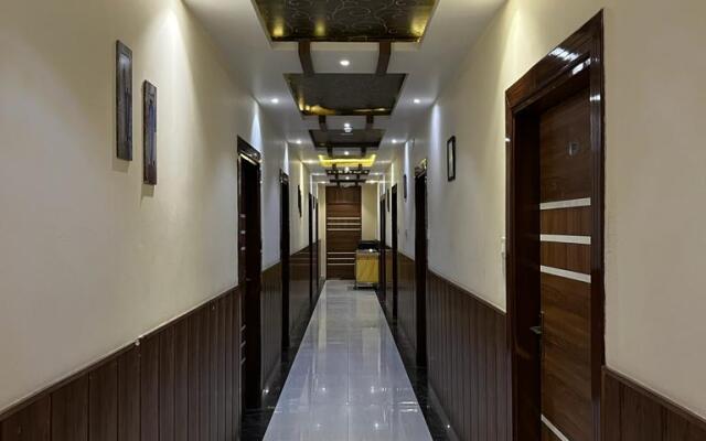 Отель Shri Sai Hotel