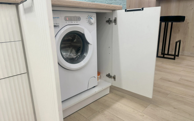 V tsentre Engelsa Zhk Mayak Flat