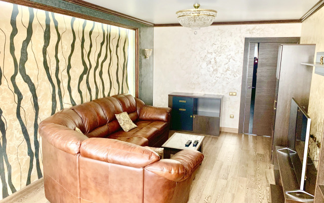 Bolshaya Treshka Na Repina 4 Apartments
