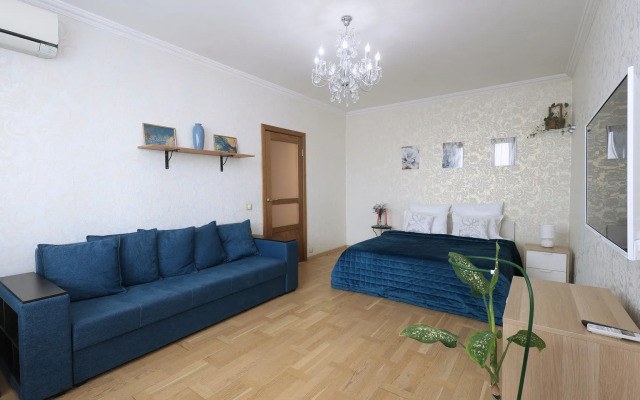 Snimite Eto Nemedlenno Flat