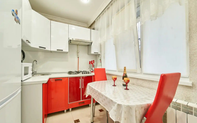 Апартаменты Уютная двухкомнатная квартира в центре