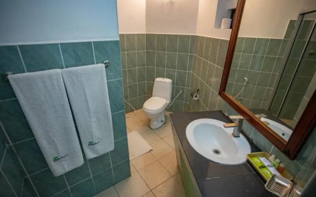 Hikkaduwa Beach Resort Hotel