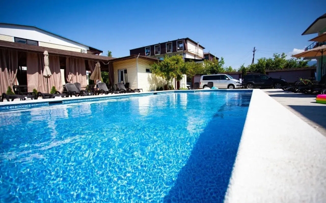 Bronau Asya Guest house