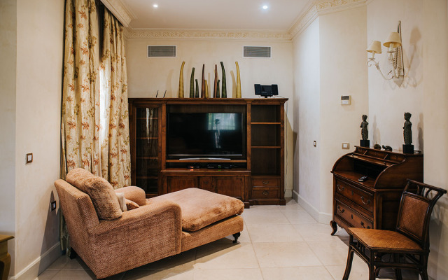Luxury King Villa Apartments