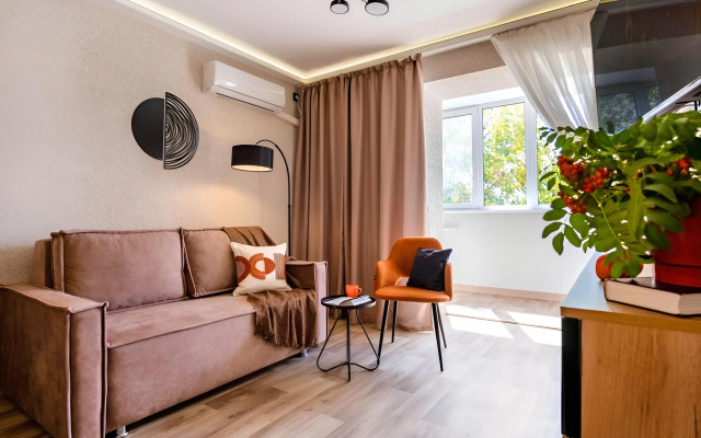 Ryadom s Aeroportom Flat