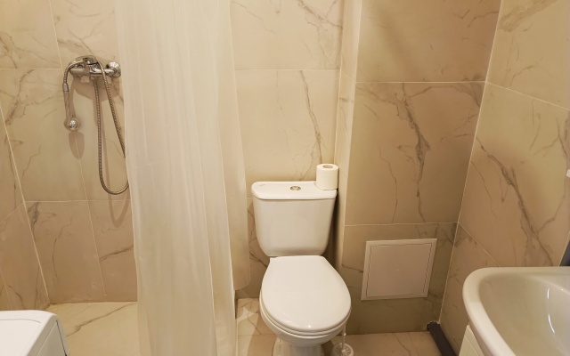 Vmestitelnaya u stantsii MTSD-4 Zheleznodorozhnaya Flat