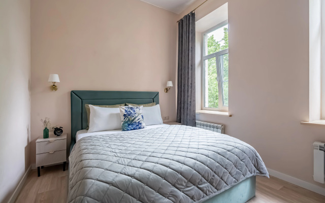 Stilnaya Yevroodnushka Ryadom S Nevskim Prospektom Flat