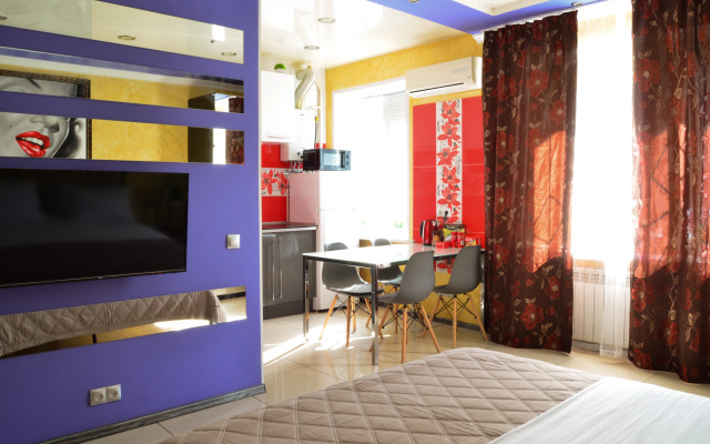 1 Kom Studiya Flat