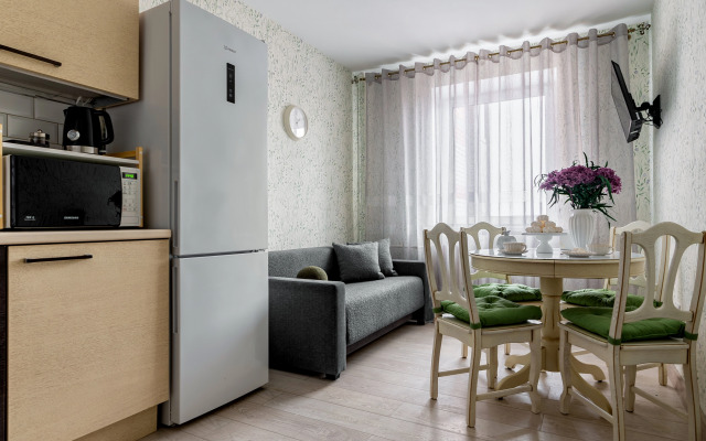 Svetlaya Uyutnaya Odnokomnatnaya Flat