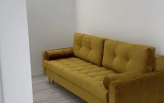 Na Prospekte Dzerzhinskogo 21 Flat