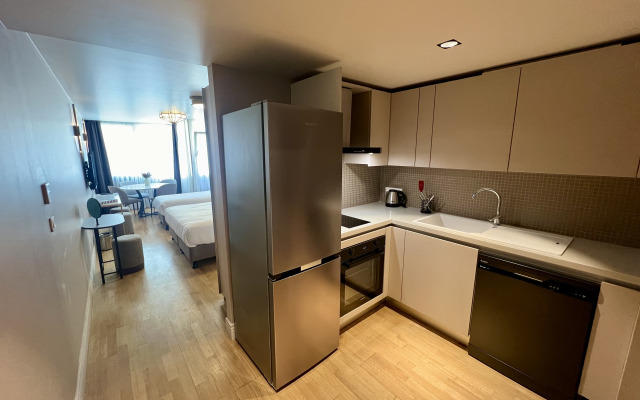Weingart Suites Hotel