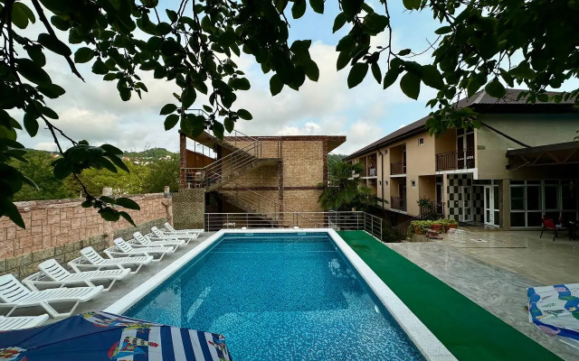 Aloiza Guest House