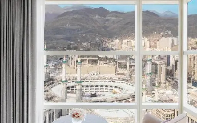 Отель Address Jabal Omar Makkah