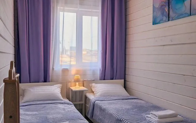 Апартаменты Трехкомнатные в Таунхаусе на Казамазова, 157