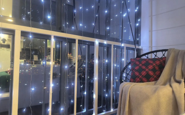 Апартаменты светлые на 16 этаже