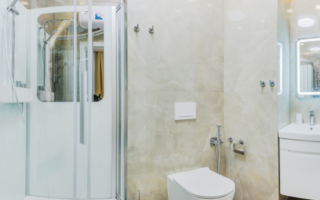 Tryokhkomnatny Premium Apartments