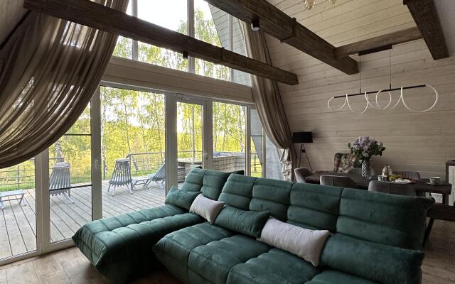 Частный дом Большой афрейм на Березовой