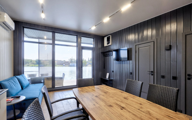 Чайка нa Реке Саpатoвка Частный Дом