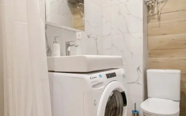 Apartments S Balkonom V Zhk Normandiya