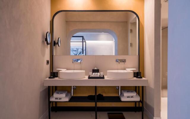 Monograph Hotel (by Travel Agency)