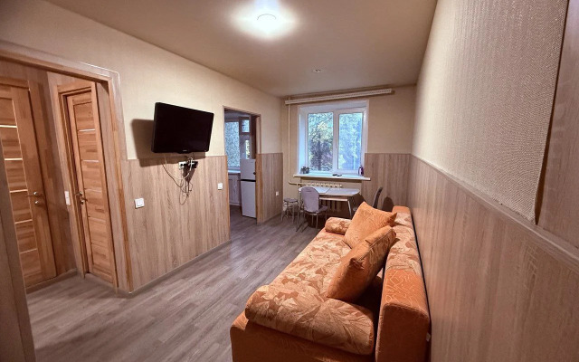 Na Demonstratsii 5 Flat