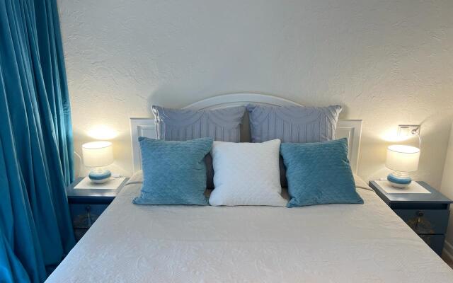 Apartamenty 3kh Komnatnye Dizaynerskie Apartamenty S Basseynom Apartments
