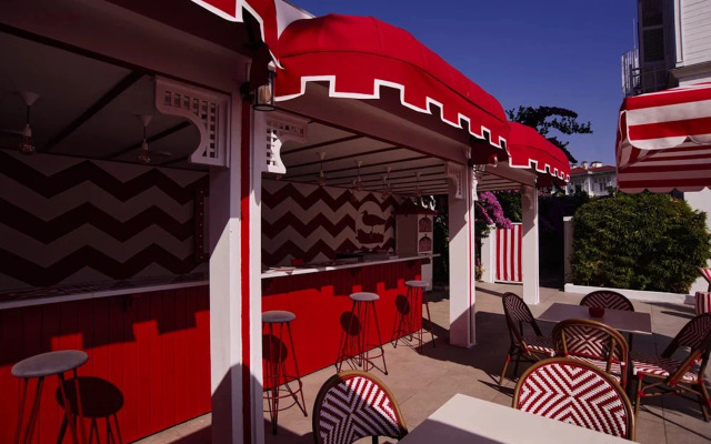 Отель Buyukada Splendid Palace