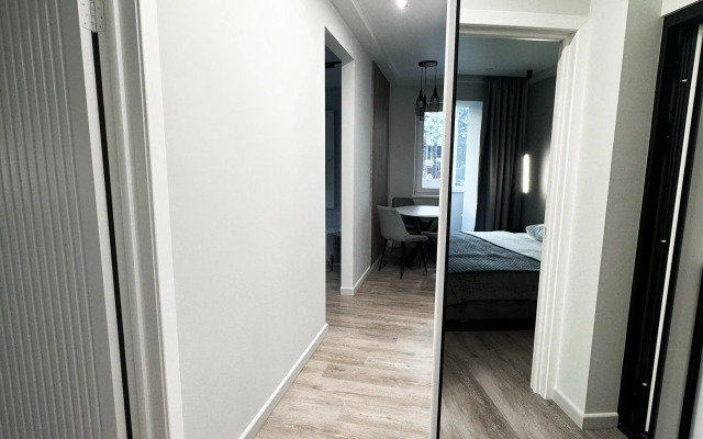 Dvukhkomnatnaya na Navaginskoy Ulitse Flat