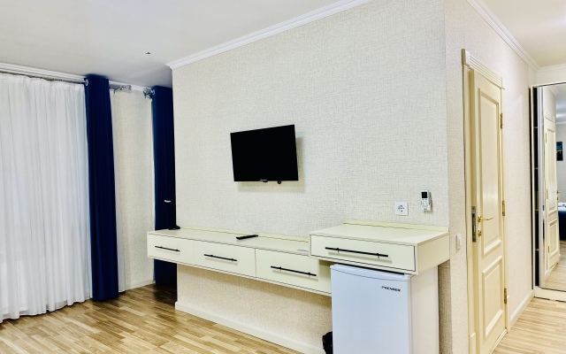 Novza Palace Hotel