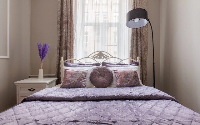 Апартаменты Трехкомнатные у Площади Восстания 10 гостей