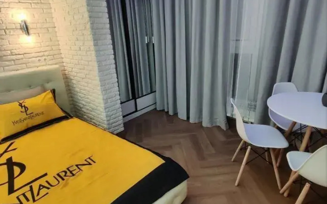 Апартаменты с панорамными окнами на Автозаводской 23с120