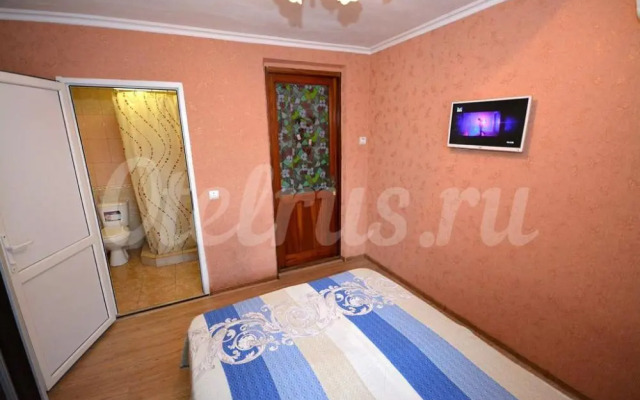 Elina Guest House
