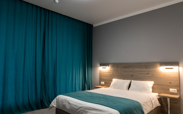Eleon Hotel