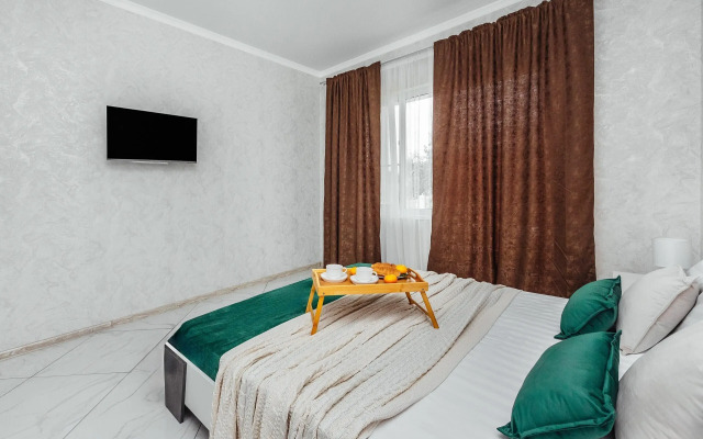 Bronau Elina Mini-hotel