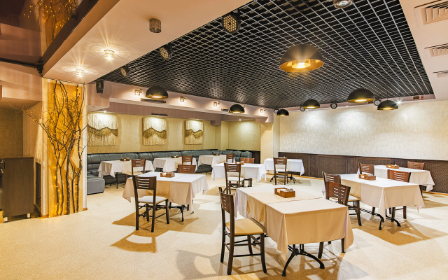 Отель Славянка