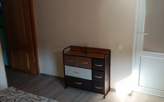 Uyutnaya Odnokomnatnaya S Dvumya Lodzhiyami Flat