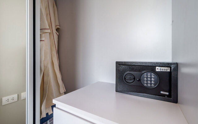 Diamond Condominium by Alexanders Apartments