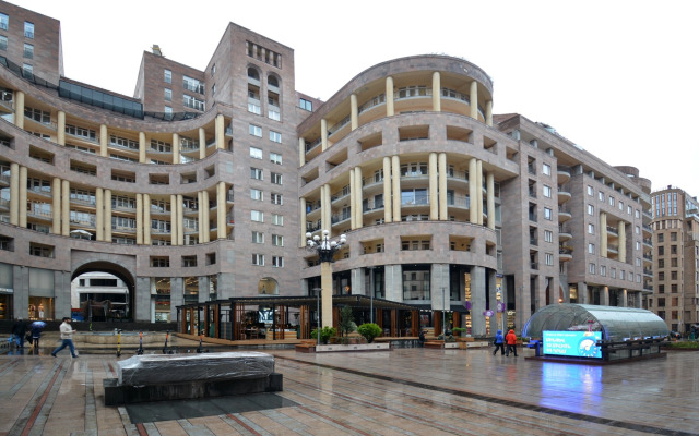 Trekhkomnatnaya Prostornaya na Severnom Prospekte, Hh556 Flat