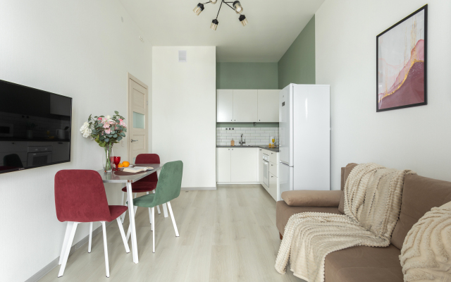 Квартира видовая евро-двухкомнатная Облака у метро рядом с разводным мостом и набережной Невы