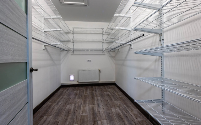 Ogromnaya S Shikarnym Vidom Flat